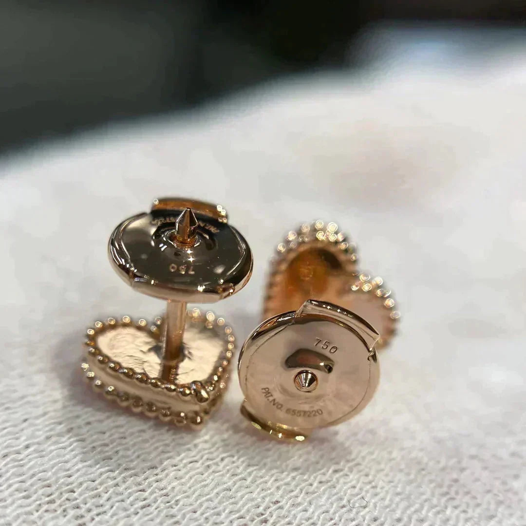 [Zalyn Jewelry ]HEART CARNELIAN STUD EARRINGS