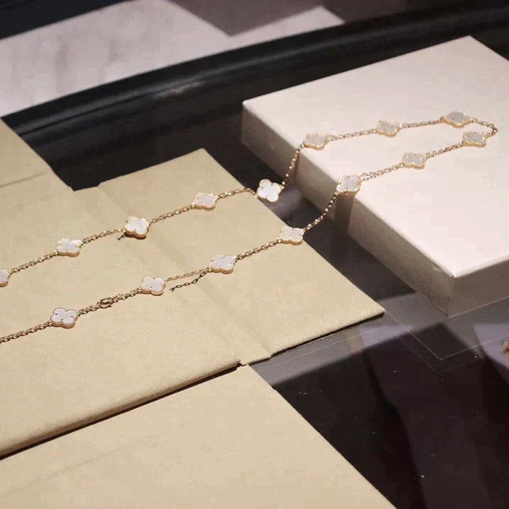 [Zalyn Jewelry ]CLOVER 20 MOTIFS WHITE MOP NECKLACE
