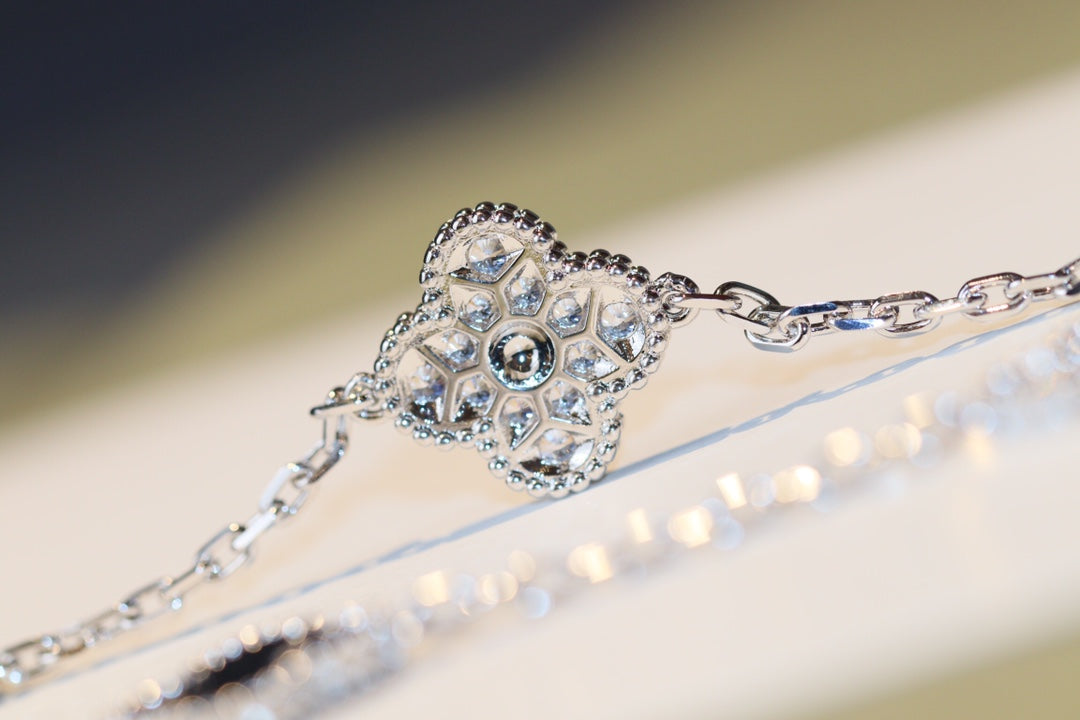 [Zalyn Jewelry ]CLOVER 20 MOTIFS ONYX DIAMOND SILVER