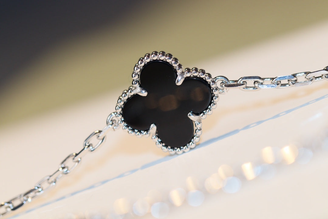 [Zalyn Jewelry ]CLOVER 20 MOTIFS ONYX DIAMOND SILVER