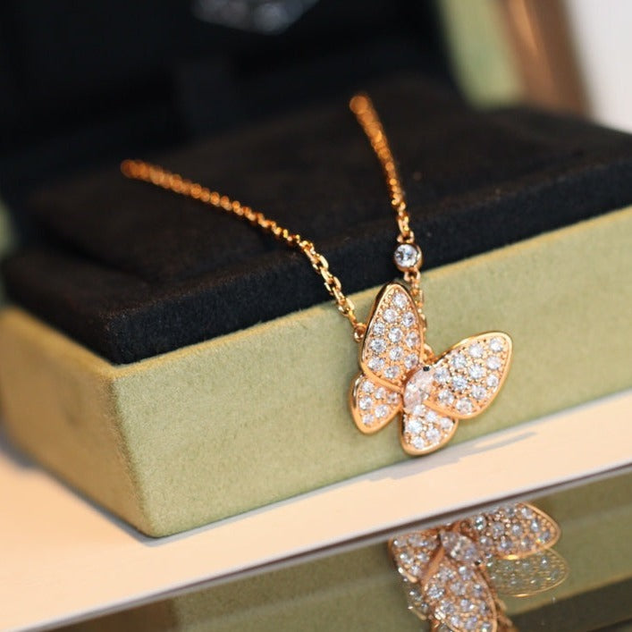 [Zalyn]BUTTERFLY DIAMOND CHARM NECKLACE