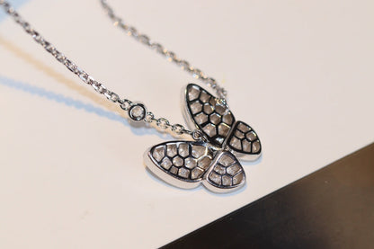 [Zalyn]BUTTERFLY DIAMOND CHARM NECKLACE