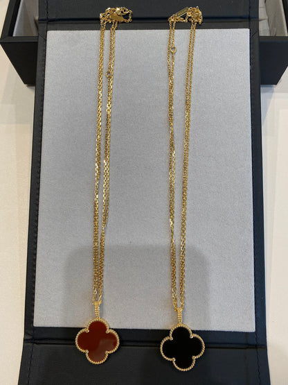 [Zalyn Jewelry ]CLOVER 25MM NECKLACE GOLD CARNELIAN