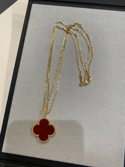 [Zalyn Jewelry ]CLOVER 25MM NECKLACE GOLD CARNELIAN
