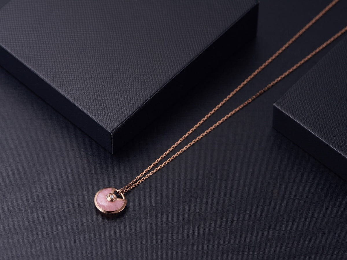 [Zalyn Jewelry ]AMULETTE ROSE GOLD PINK MOP NECKLACE