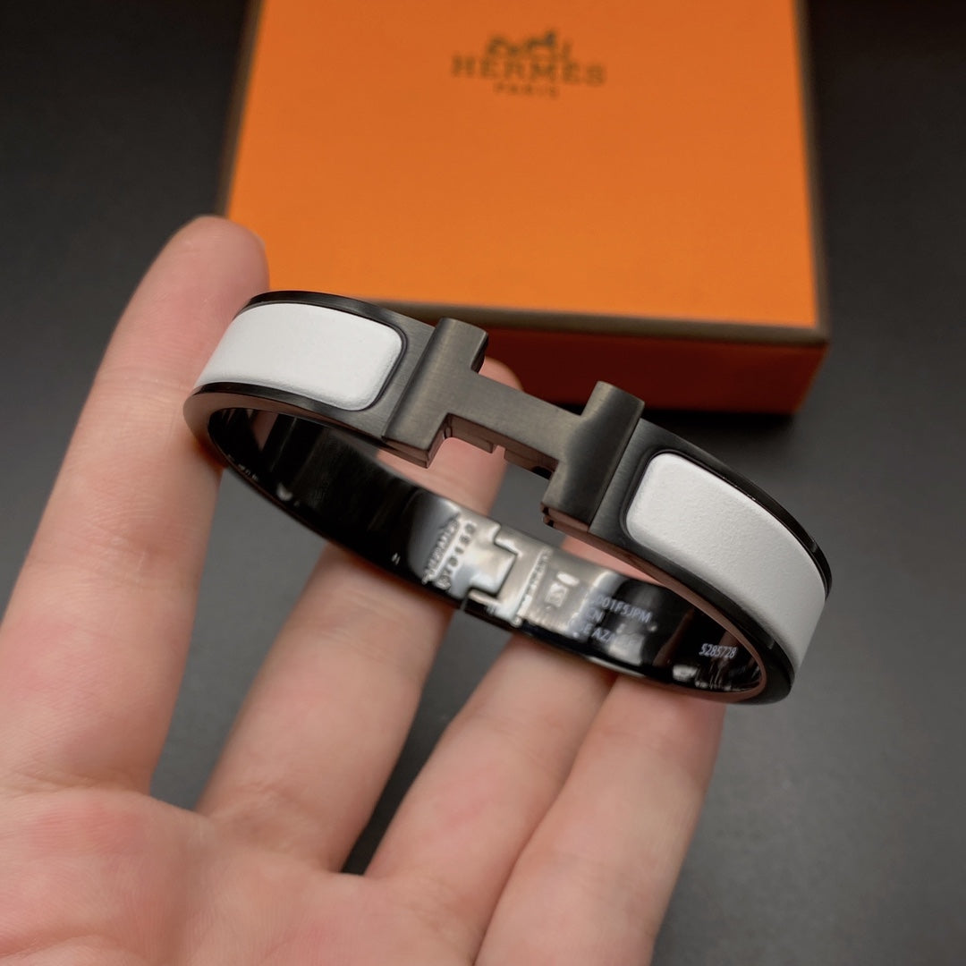 [Zalyn]H BRACELET 12MM BLACK WHITE CERAMIC