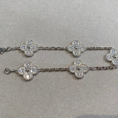 [Zalyn]LUCKY CLOVER 5-MOTIF BRACELET - FULL-DIAMOND