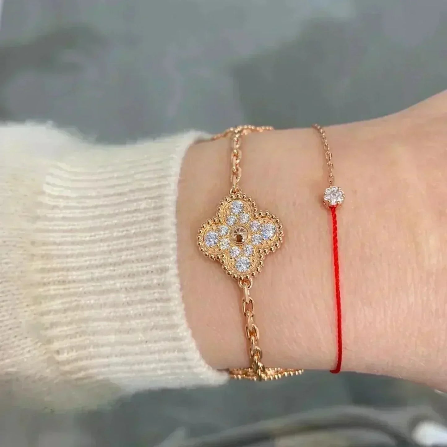 [Zalyn]LUCKY CLOVER 5-MOTIF BRACELET - FULL-DIAMOND