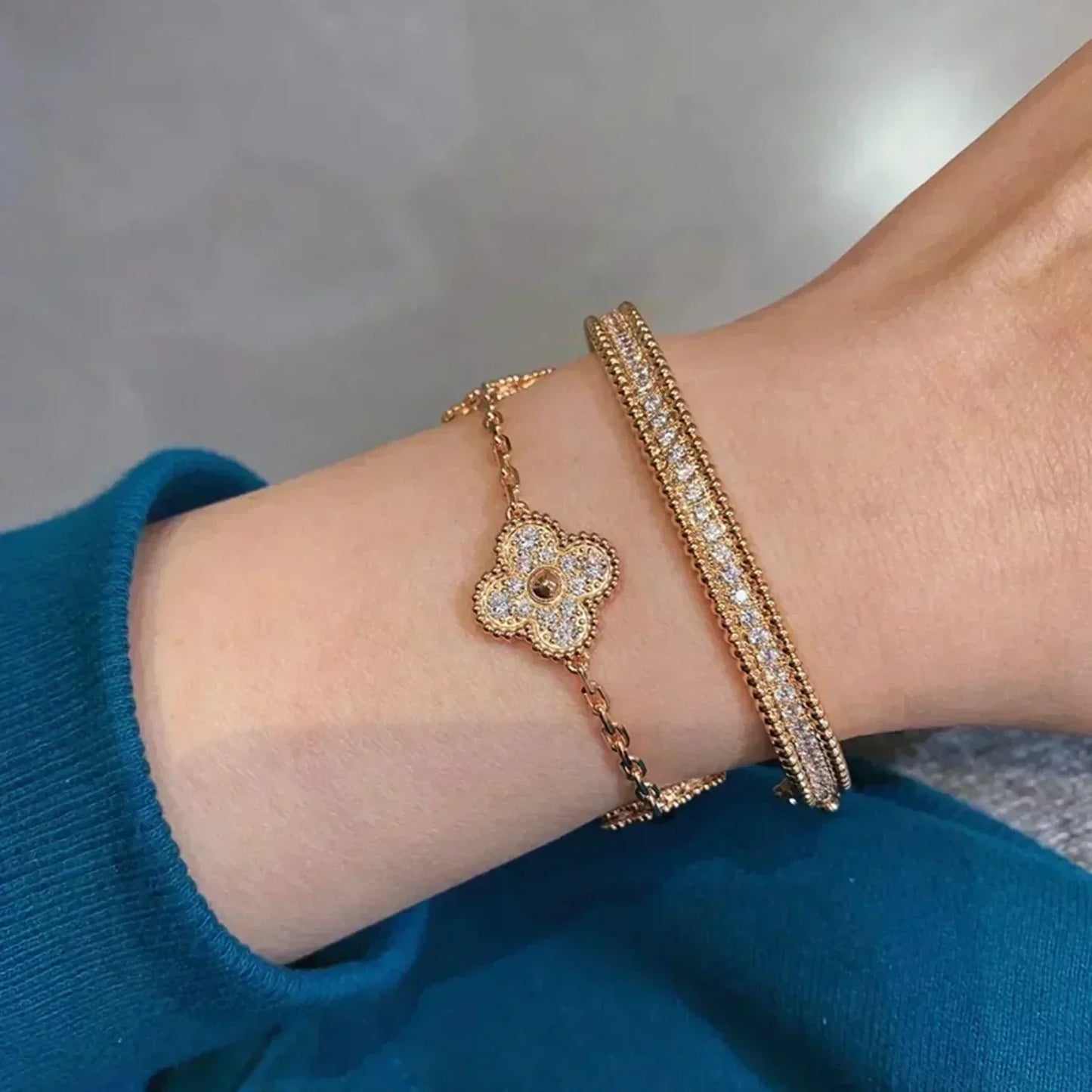 [Zalyn]LUCKY CLOVER 5-MOTIF BRACELET - FULL-DIAMOND