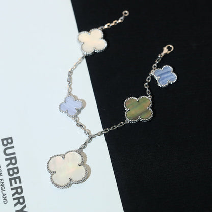 [Zalyn Jewelry ]CLOVER BRACELET 5 MOTIFS MOP CHALCEDONY SILVER