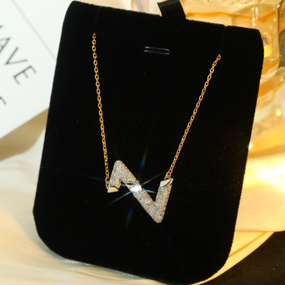 [Zalyn]VOLT SILVER DIAMOND PEDANT NECKLACE