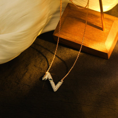 [Zalyn]VOLT SILVER DIAMOND PEDANT NECKLACE