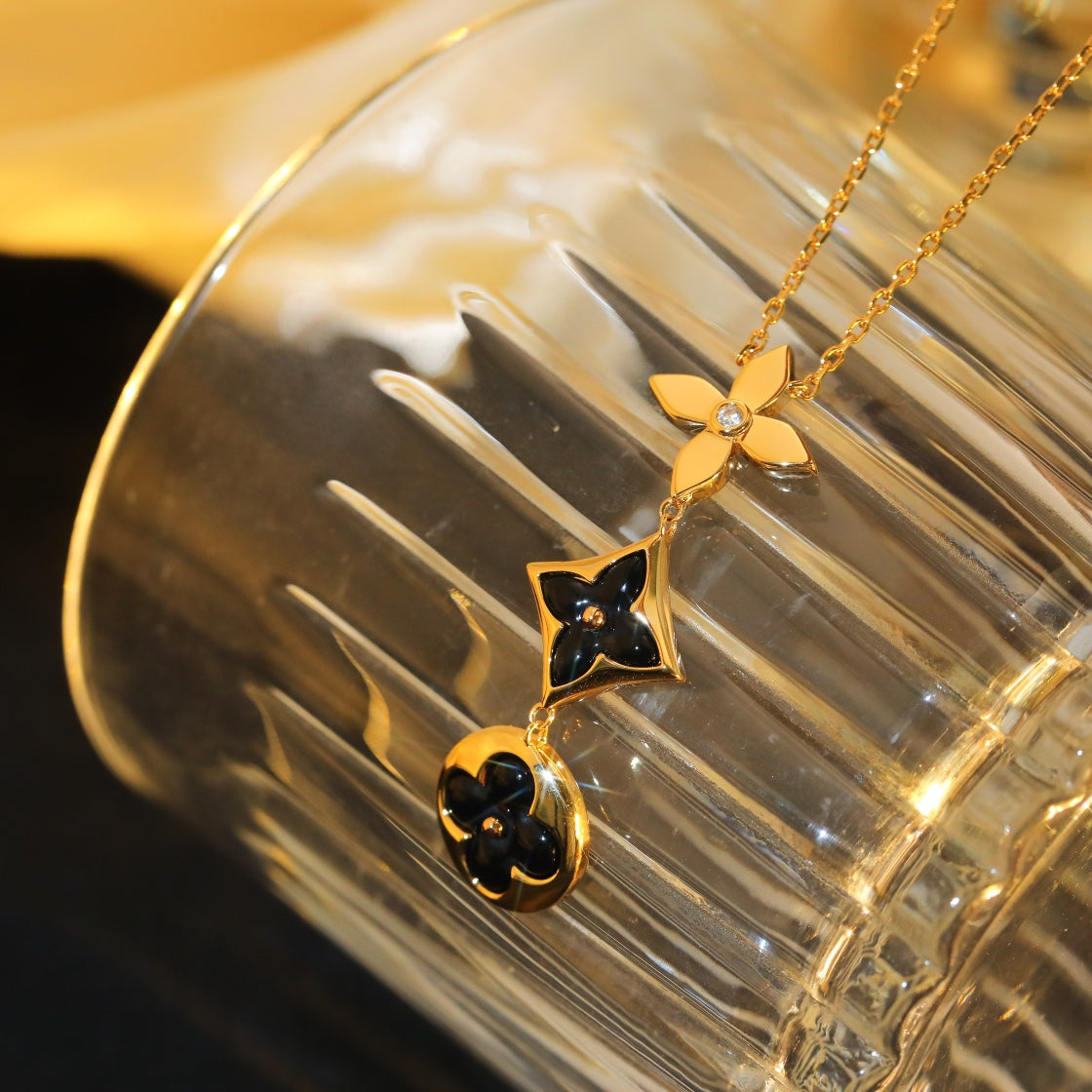 [Zalyn]STAR AND SUN ONYX ROSE GOLD NECKLACE