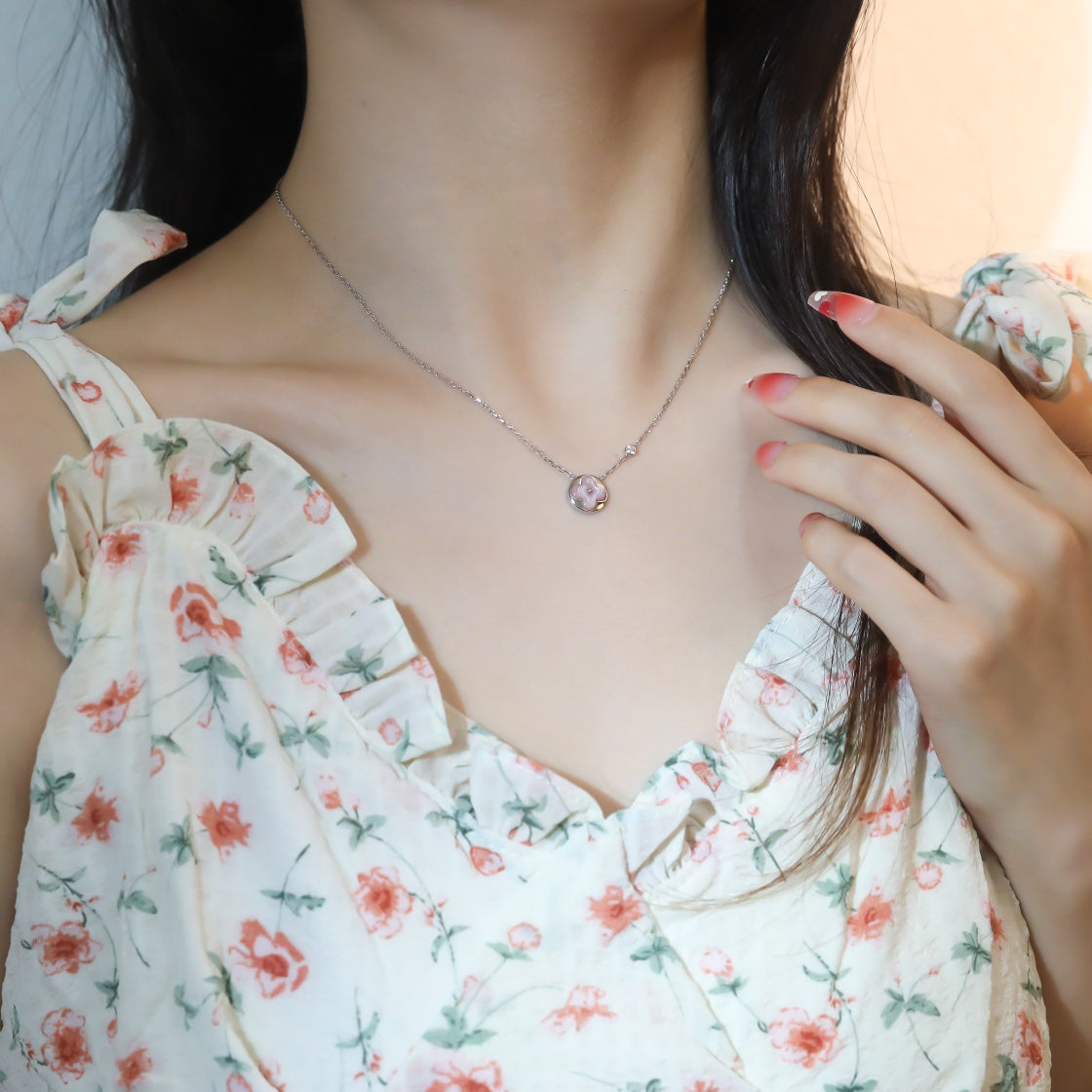 [Zalyn]SUN PEDANT ROSE GOLD 1 DIAMOND NECKLACE