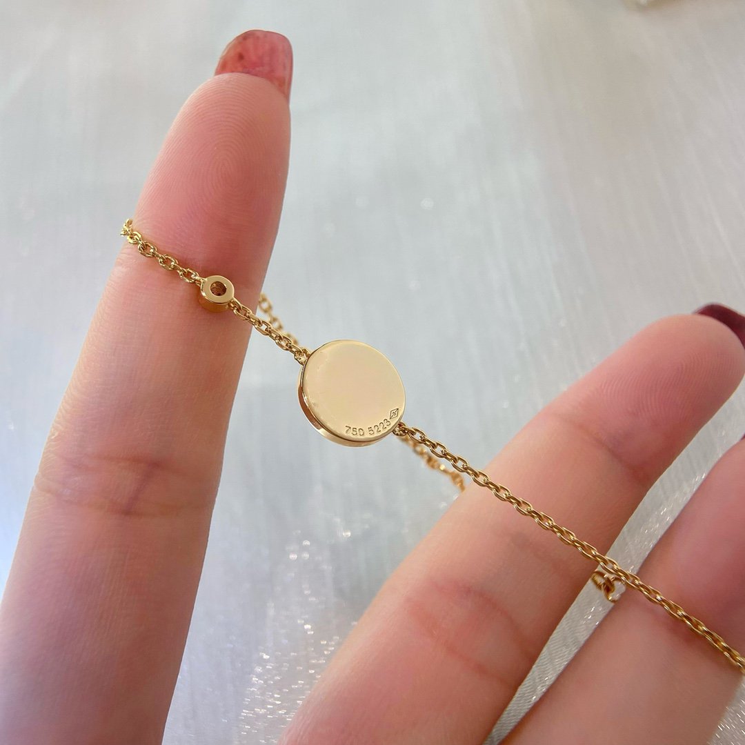 [Zalyn]SUN PEDANT CARNELIAN BRACELET