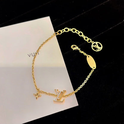 [Zalyn]LOGO STAR MOTIF GOLD BRACELET