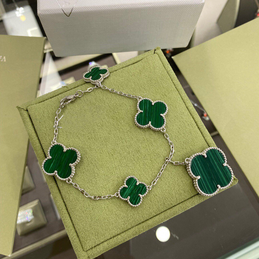 [Zalyn Jewelry ]CLOVER 5 MOTIFS SIVLER MALACHITE BRACELET