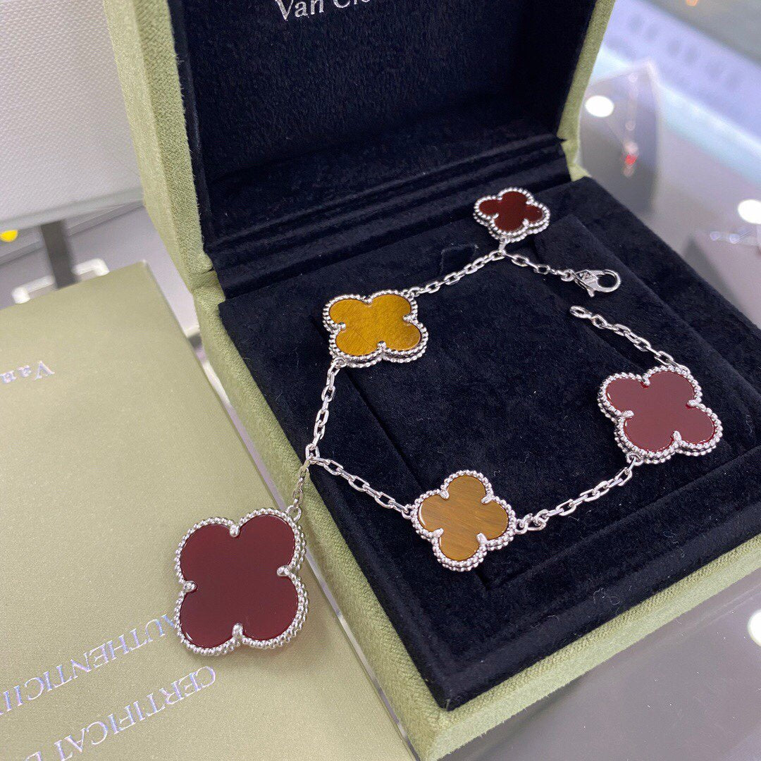 [Zalyn Jewelry ]CLOVER 5 MOTIFS SIVLER CARNELIAN TIGER EYE BRACELET