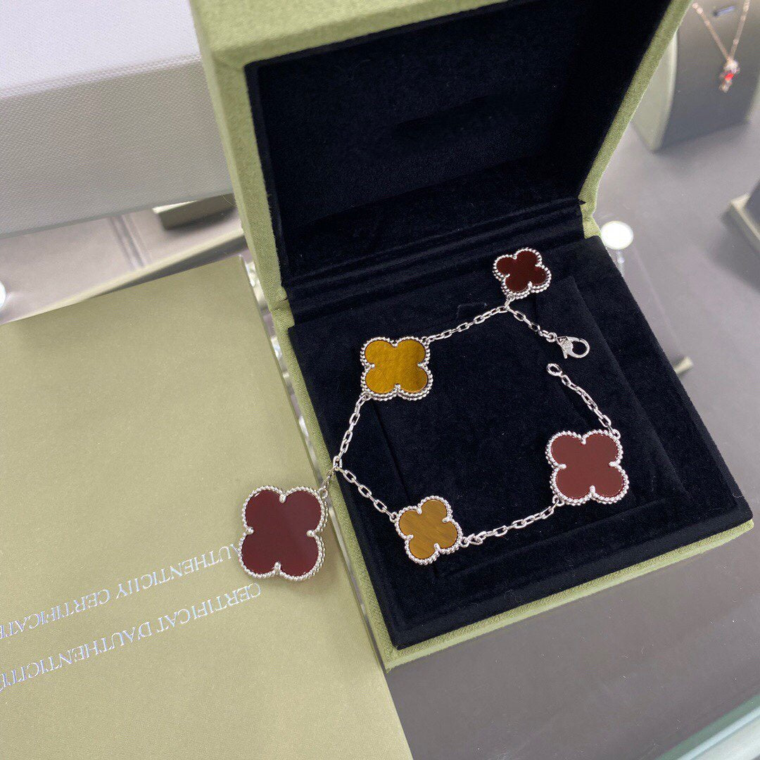 [Zalyn Jewelry ]CLOVER 5 MOTIFS SIVLER CARNELIAN TIGER EYE BRACELET