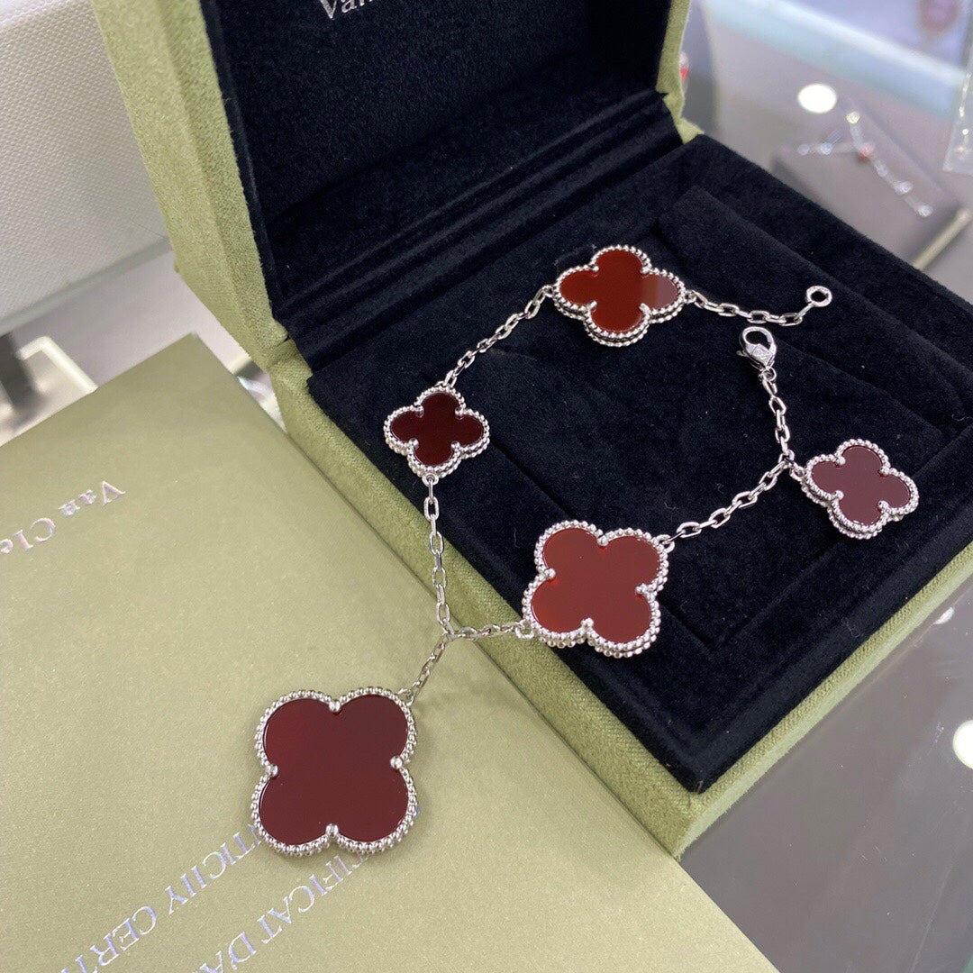 [Zalyn Jewelry ]CLOVER 5 MOTIFS SIVLER CARNELIAN BRACELET