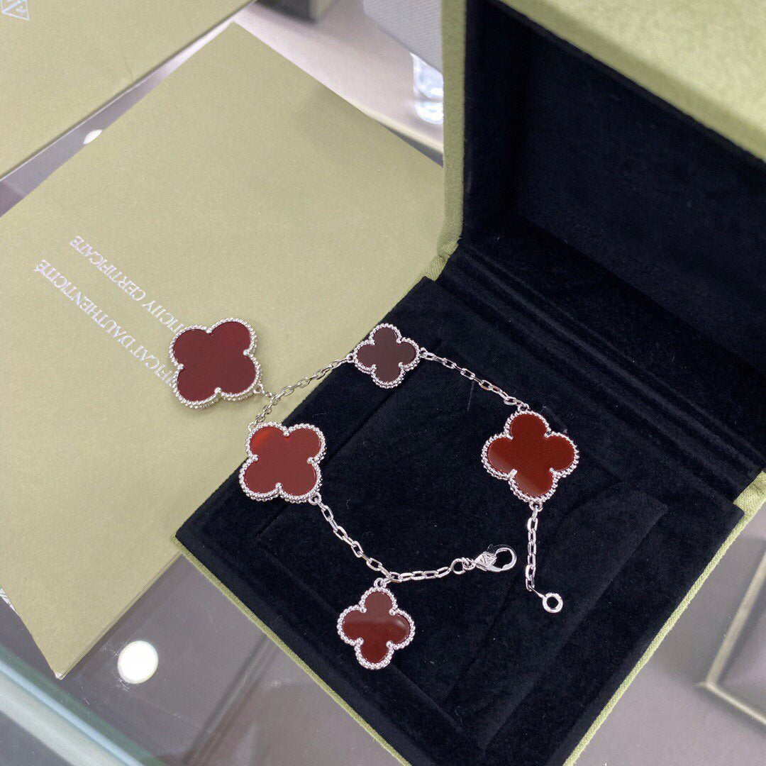 [Zalyn Jewelry ]CLOVER 5 MOTIFS SIVLER CARNELIAN BRACELET