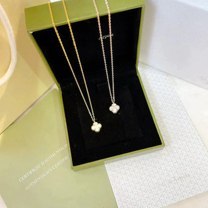 [Zalyn Jewelry ]CLOVER MINI 9.5MM WHITE MOTHER-OF-PEARL NECKLACE