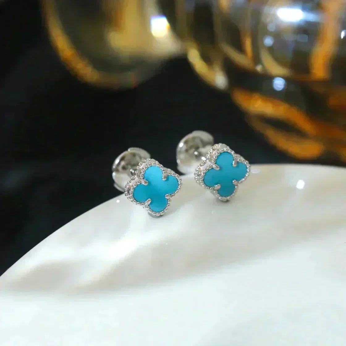 [Zalyn Jewelry ]CLOVER MINI 9.5MM ONYX STUD EARRINGS SILVER