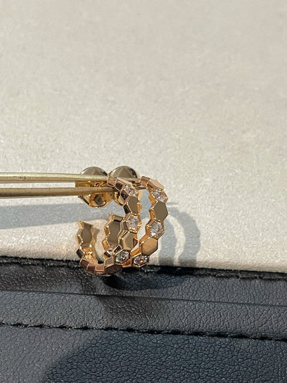 [Zalyn]Hollow Design Four-Leaf Clover Flower Shape Ring