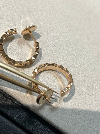 [Zalyn]Hollow Design Four-Leaf Clover Flower Shape Ring
