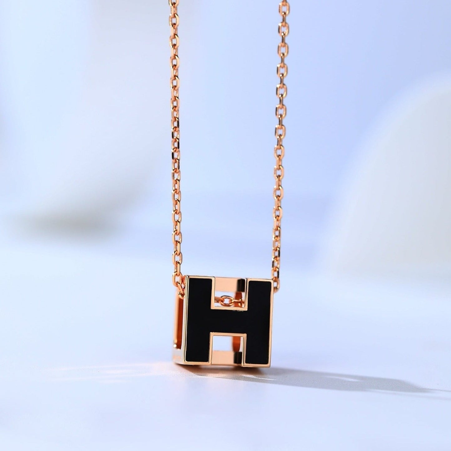 [Zalyn]H CAGE ROSE GOLD NECKLACE