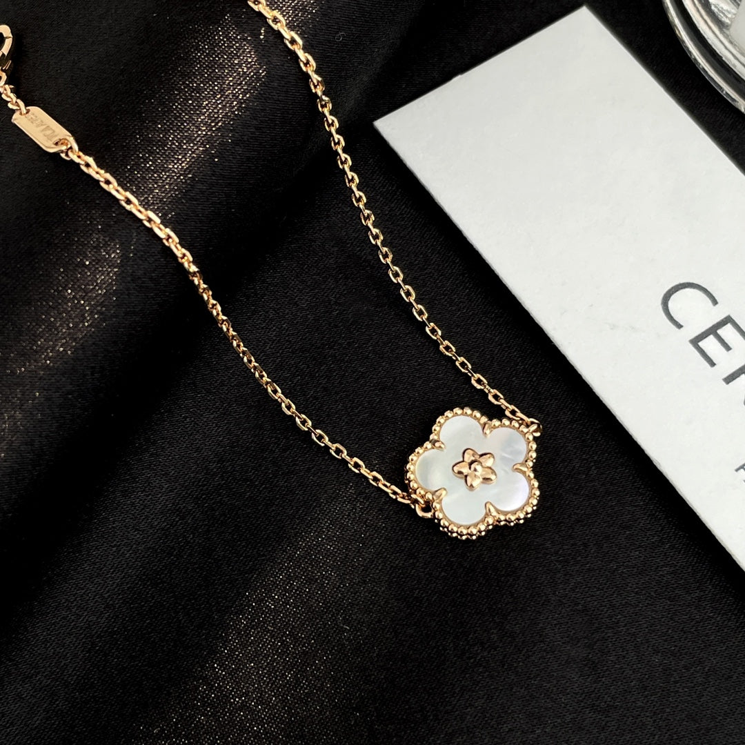 [Zalyn Jewelry ]LUCKY SPRING ROSE GOLD MOP BRACELET