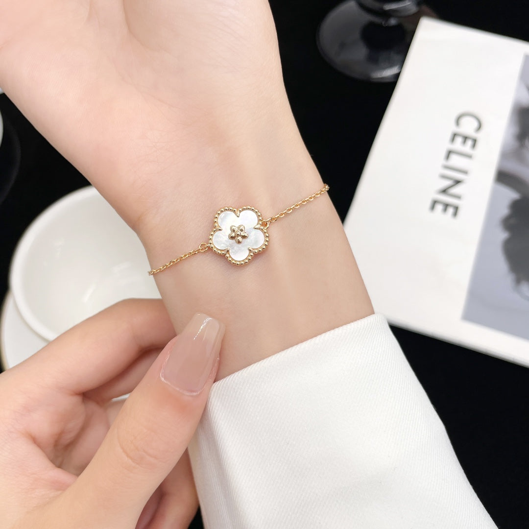 [Zalyn Jewelry ]LUCKY SPRING ROSE GOLD MOP BRACELET