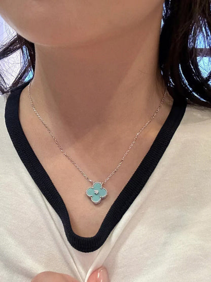 [Zalyn Jewelry ]CLOVER 1 DIAMOND LIGHT BLUE SILVER NECKLACE
