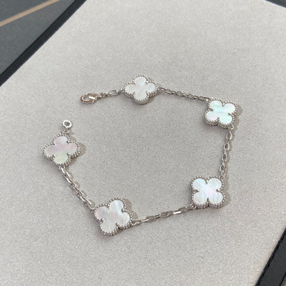 [Zalyn Jewelry ]CLOVER WHITE PEARL MOP 5 MOTIF BRACELET COLLECTION