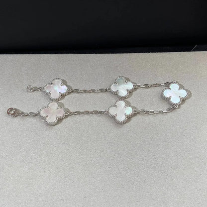[Zalyn]LUCKY CLOVER 5-MOTIF BRACELET - WHITE MOTHER-OF-PEARL COLLECTION