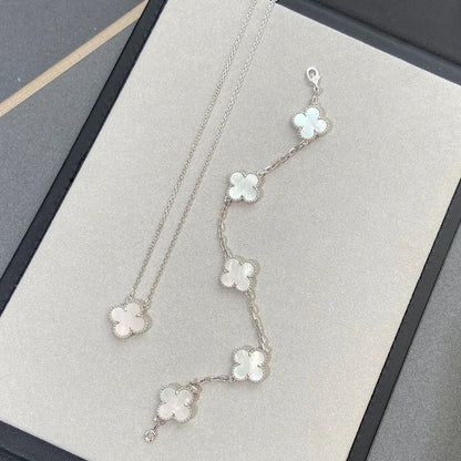 [Zalyn]LUCKY CLOVER 5-MOTIF BRACELET - WHITE MOTHER-OF-PEARL COLLECTION