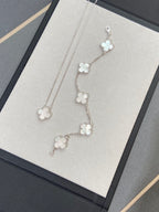 [Zalyn Jewelry ]CLOVER WHITE PEARL MOP 5 MOTIF BRACELET COLLECTION
