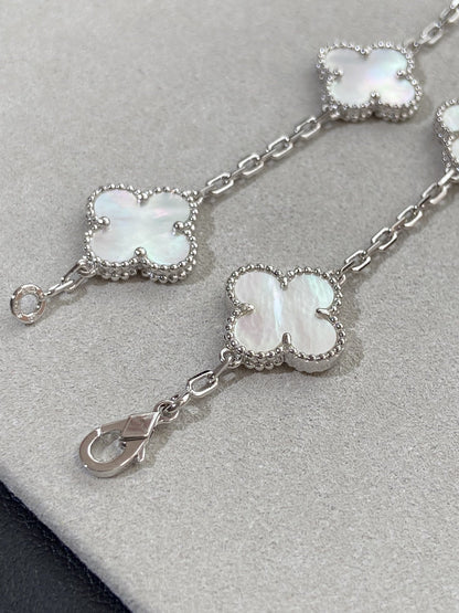 [Zalyn Jewelry ]CLOVER WHITE PEARL MOP 5 MOTIF BRACELET COLLECTION