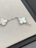 [Zalyn Jewelry ]CLOVER WHITE PEARL MOP 5 MOTIF BRACELET COLLECTION
