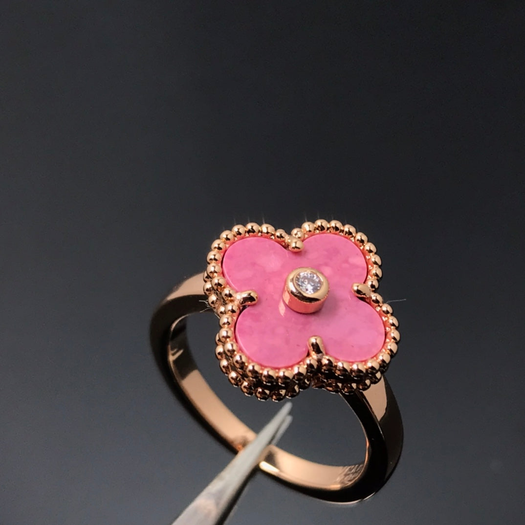 [Zalyn Jewelry ]CLOVER RHODONITE ROSE GOLD RING