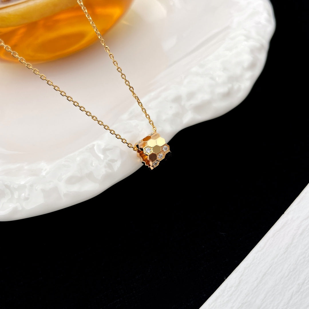 [Zalyn]BEE MINI PEDANT DIAMOND NECKLACE