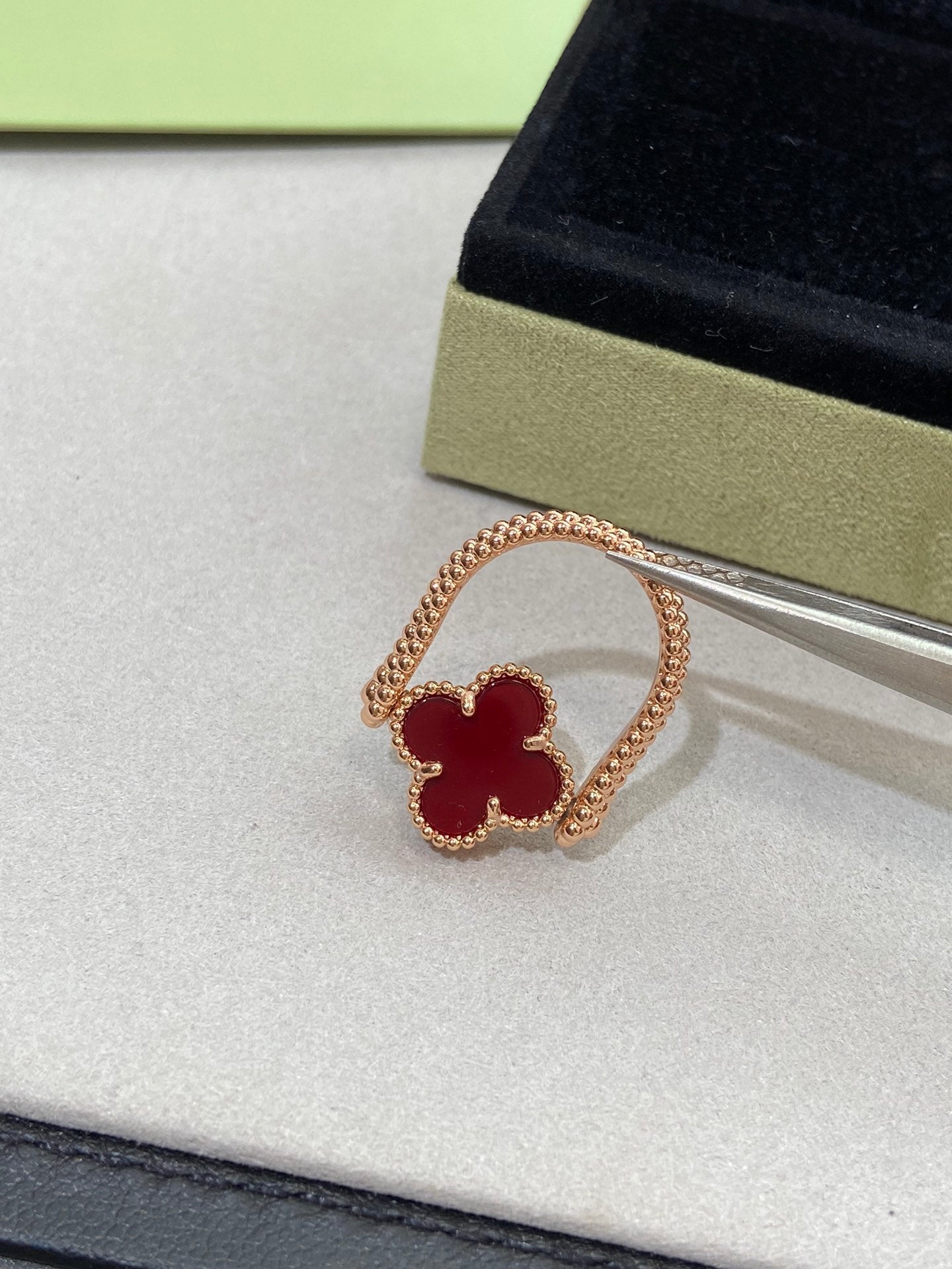 [Zalyn]LUCKY CLOVER GOLD REVERSIBLE RING