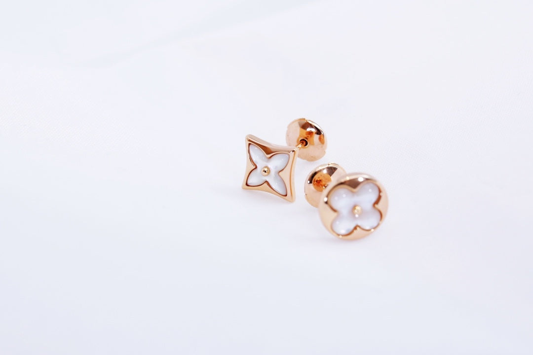 [Zalyn]STAR AND SUN ROSE GOLD MOP STUD EARRINGS
