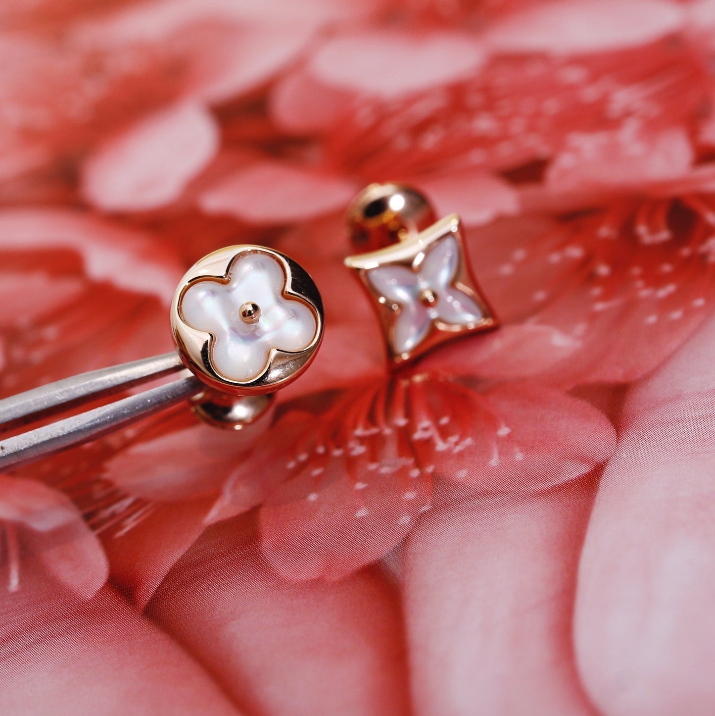 [Zalyn]STAR AND SUN ROSE GOLD MOP STUD EARRINGS
