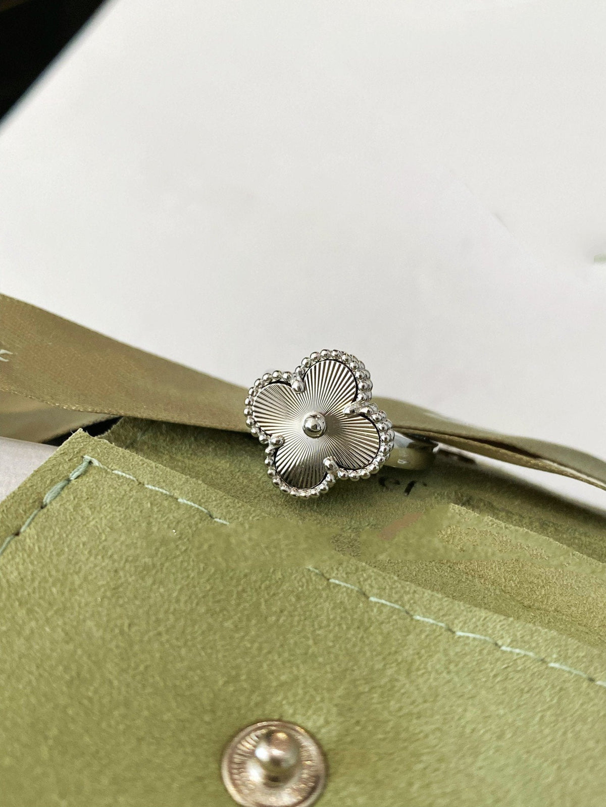 [Zalyn Jewelry ]CLOVER SILVER RING