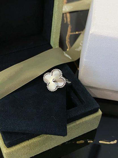 [Zalyn Jewelry ]CLOVER SILVER RING