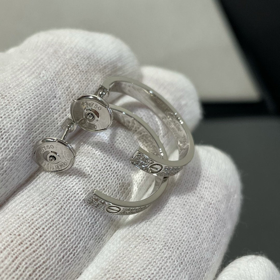 [Zalyn Jewelry ]LOVE DIAMOND SILVER HOOP EARRINGS
