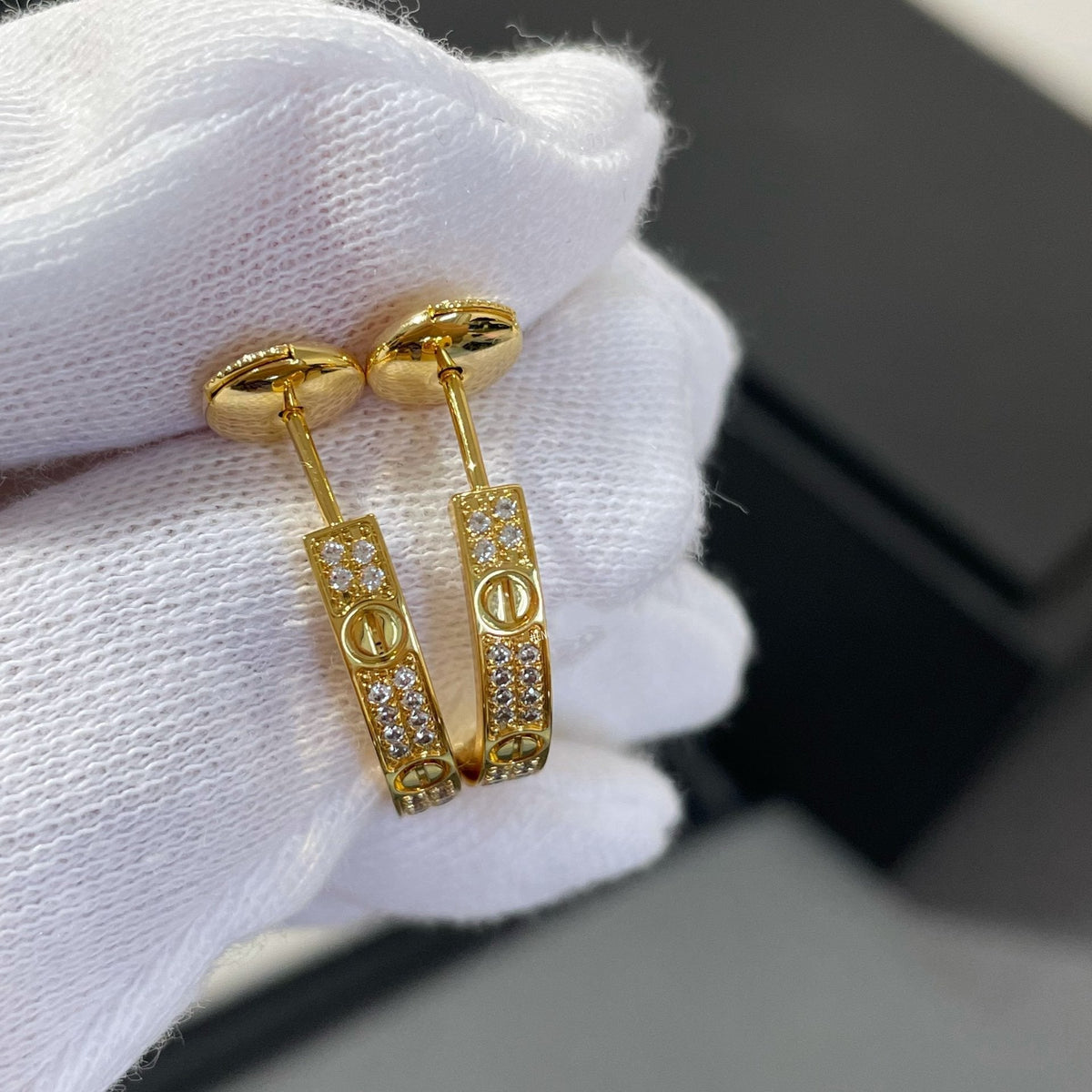 [Zalyn Jewelry ]LOVE DIAMOND GOLD HOOP EARRINGS