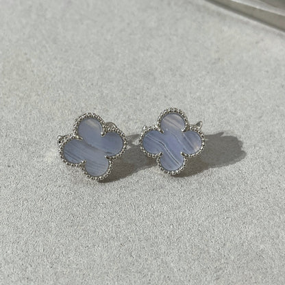 [Zalyn Jewelry ]CLOVER CHALCEDONY SILVER STUD EARRINGS