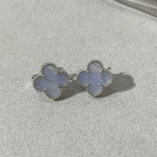 [Zalyn Jewelry ]CLOVER CHALCEDONY SILVER STUD EARRINGS